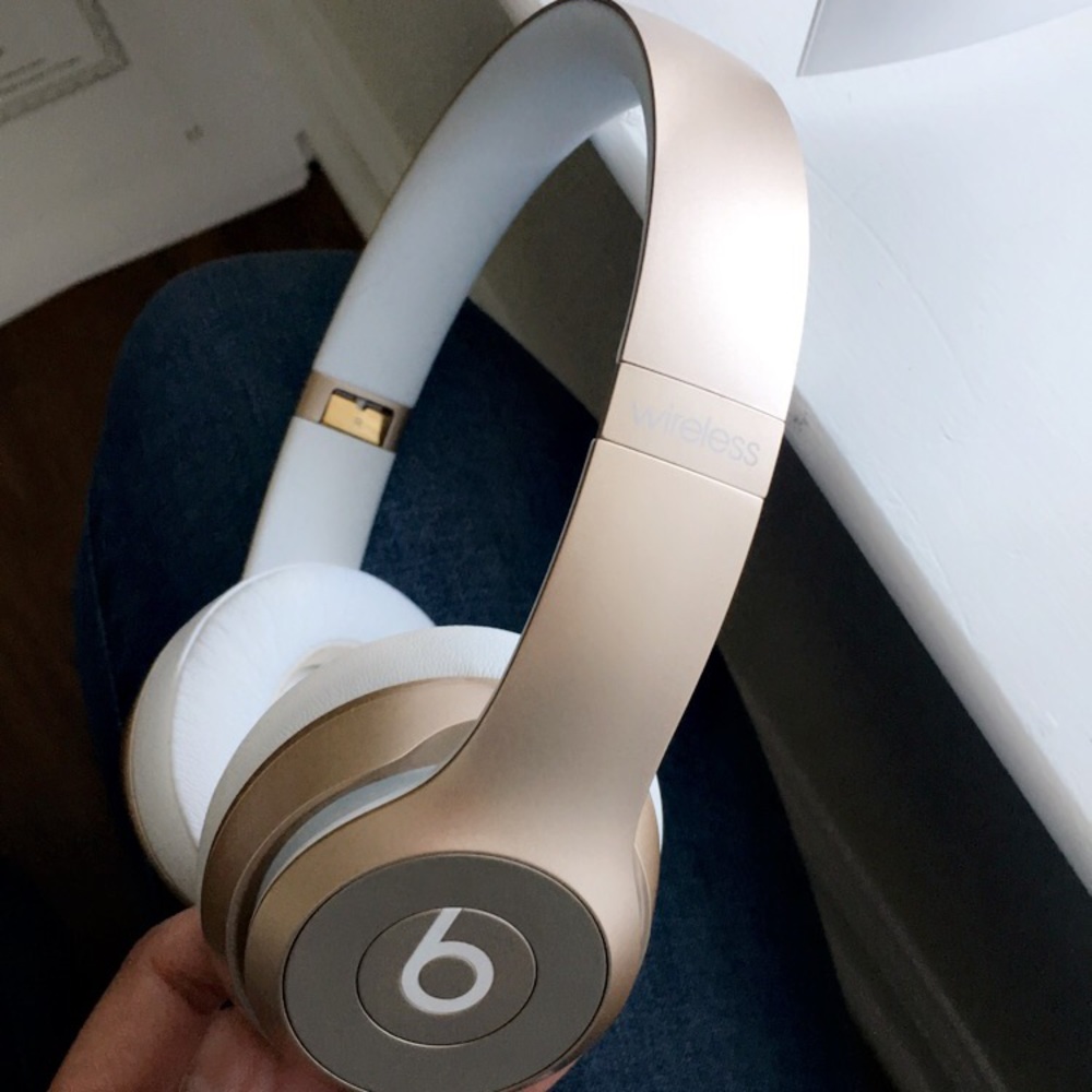 rose gold beats wireless headphones
